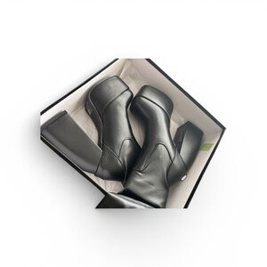 AKIRA Black Platform Boots